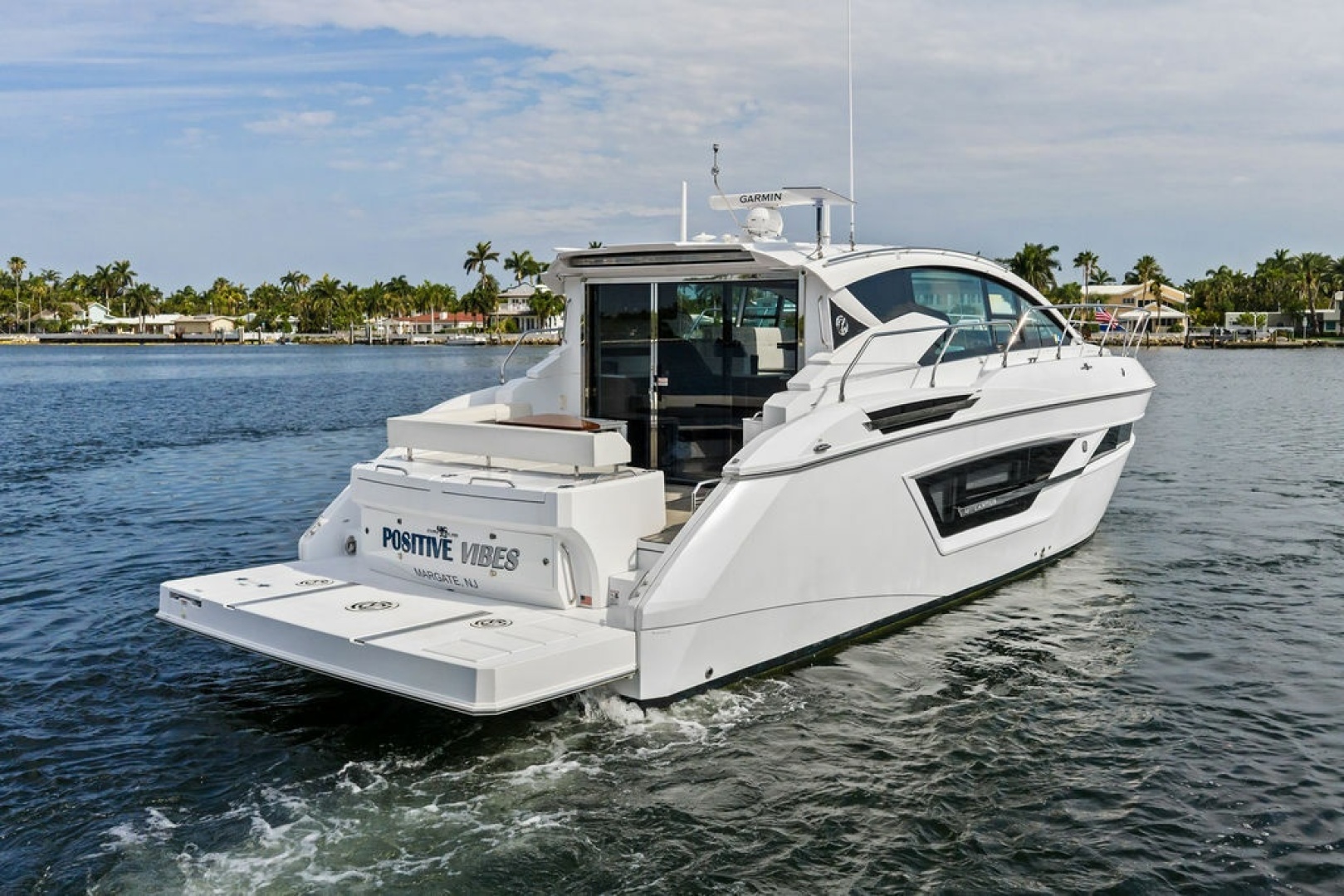 2022 Cruisers Yachts 46 CANTIUS