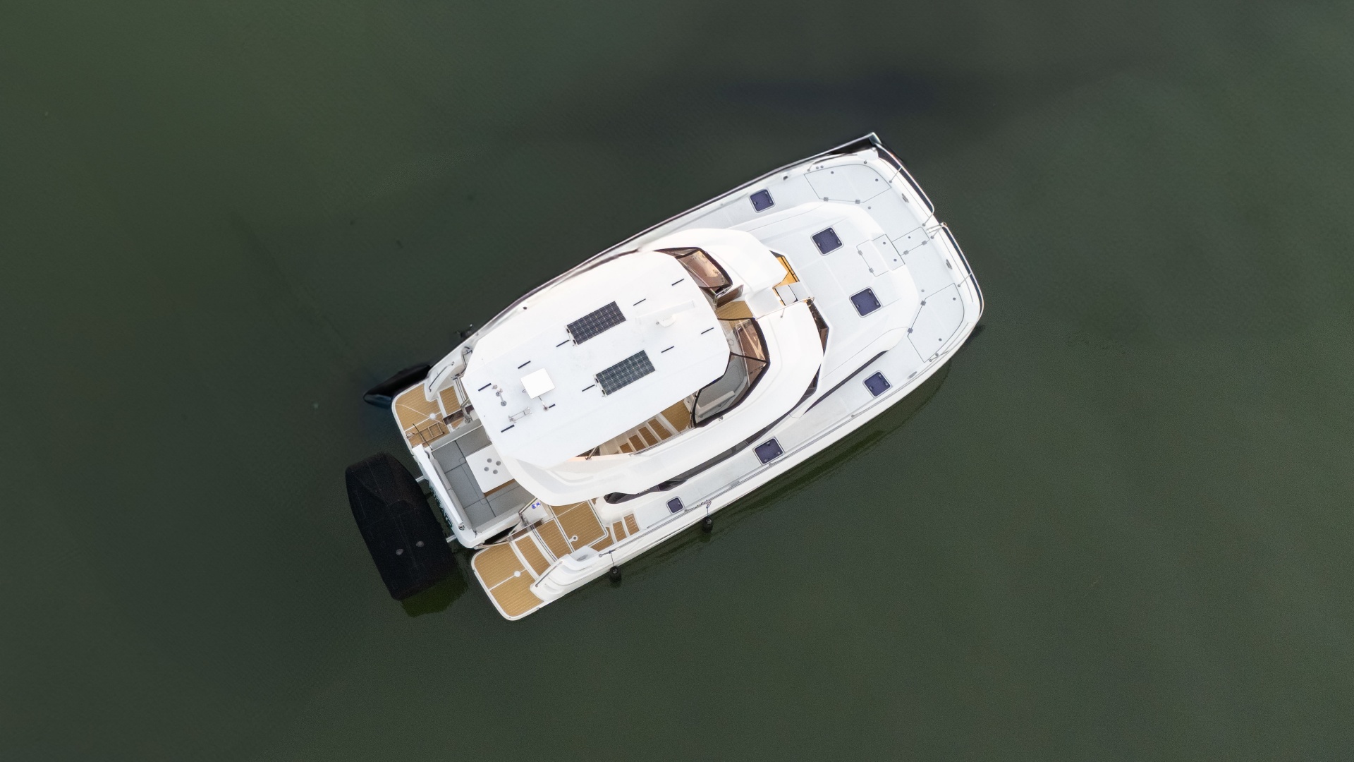 2021 Aquila 44