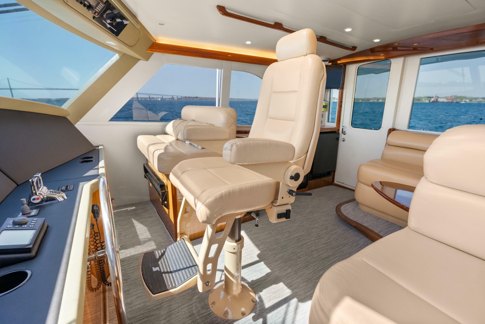 Helm Seating