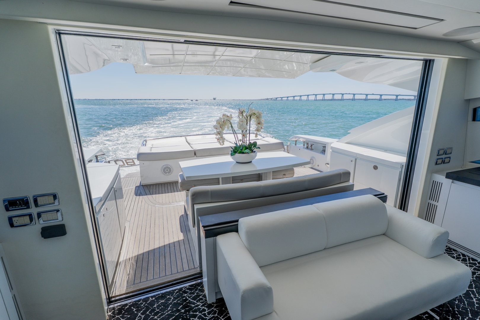 2010 Pershing 80