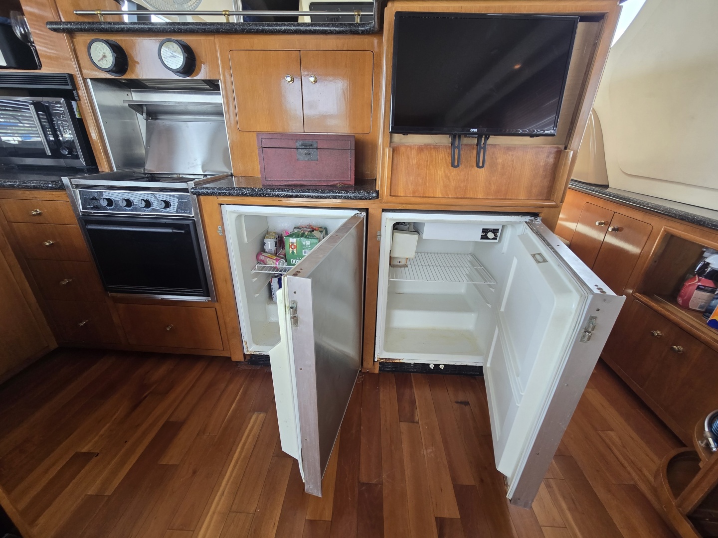 2000 Carver 530