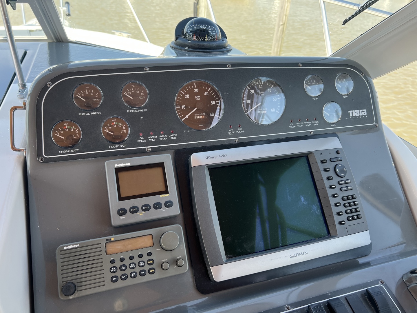 2000 Tiara Yachts 29 Coronet