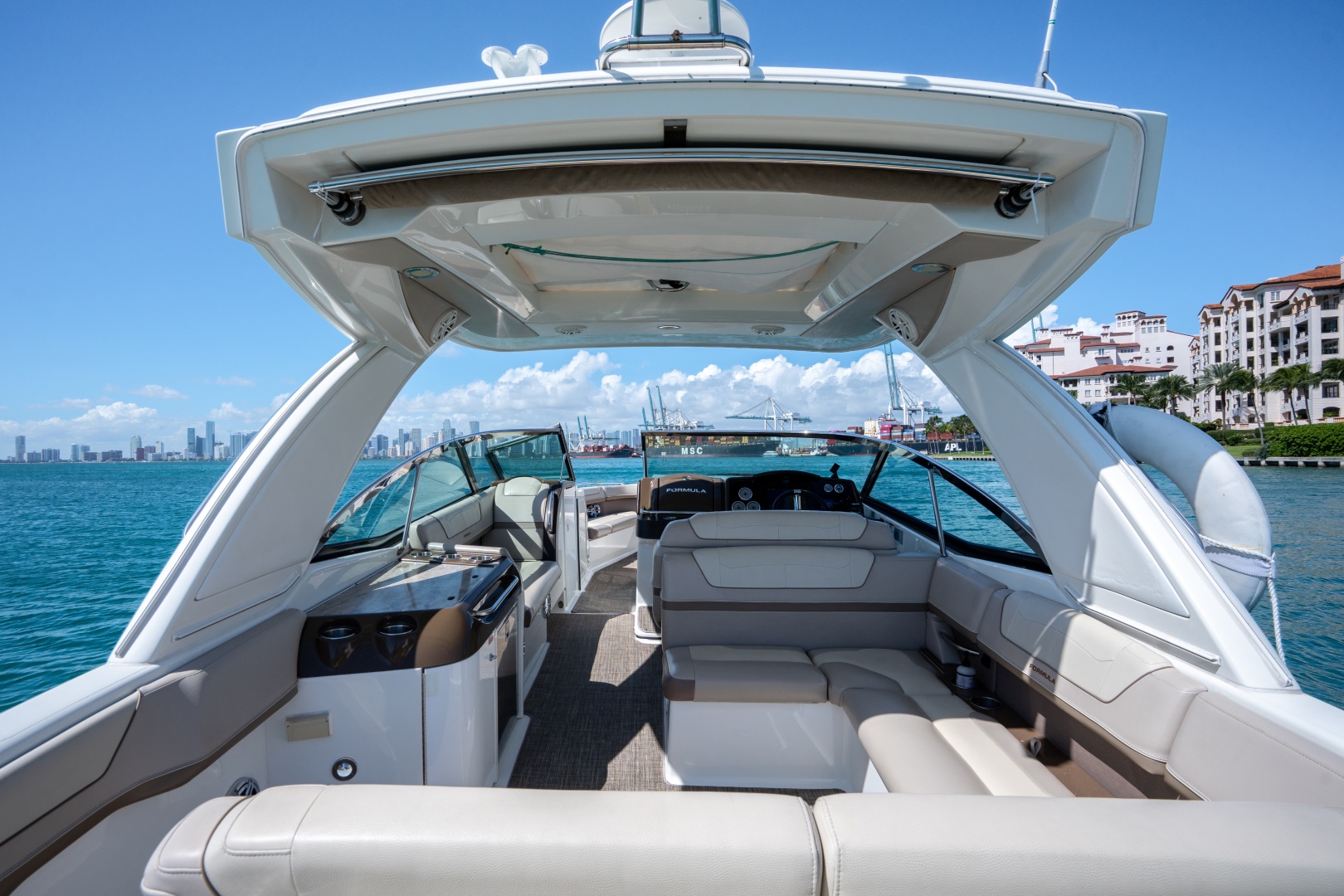 2018 Formula 350 Crossover Bowrider