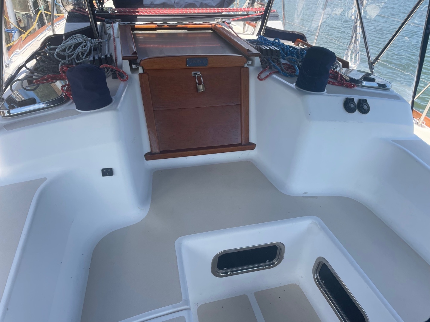 2001 Tartan 3700