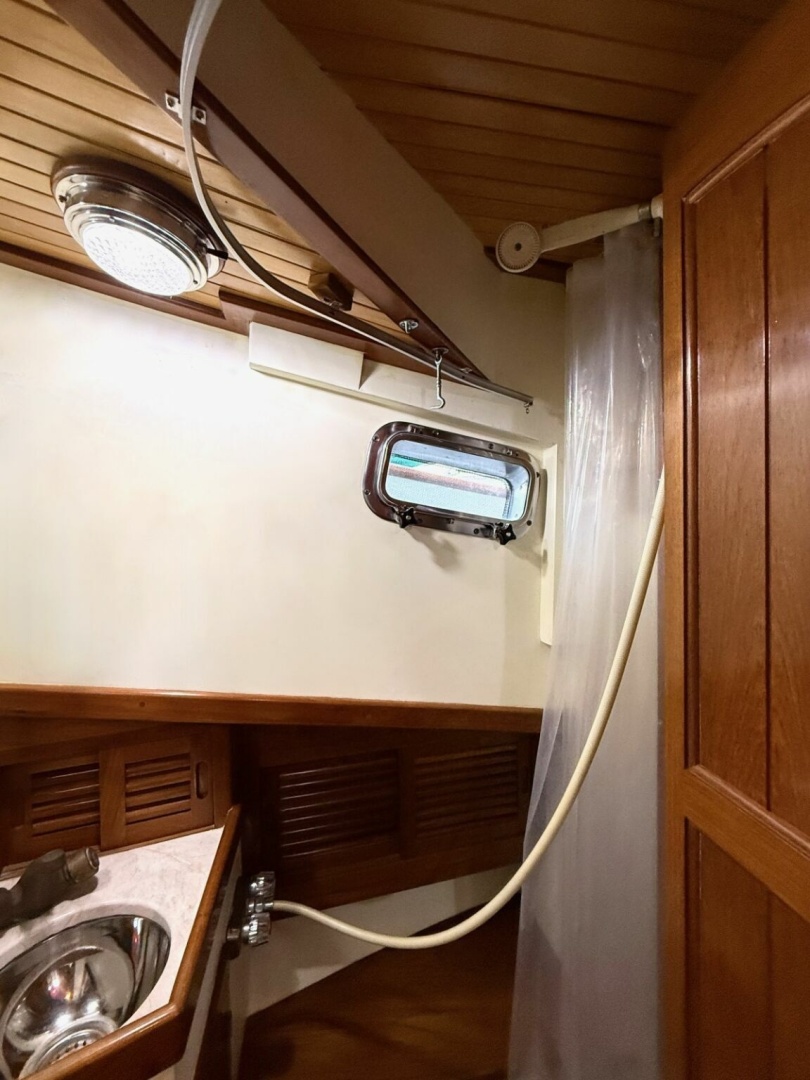 Tucker 37ft Lord Nelson Yacht For Sale Tucker 37ft Lord Nelson Yacht For Sale