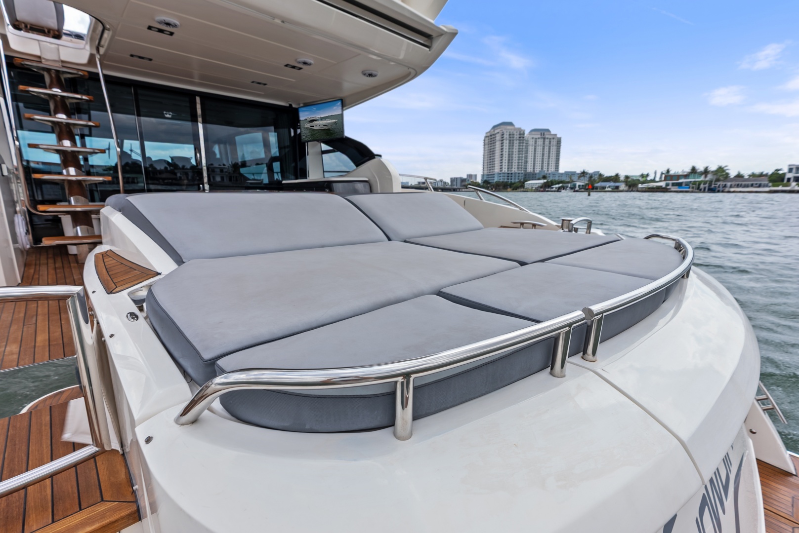 2014 Princess S72
