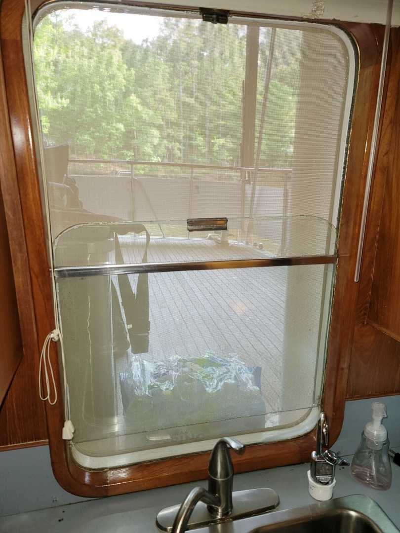 1990 DeFever Offshore Cruiser