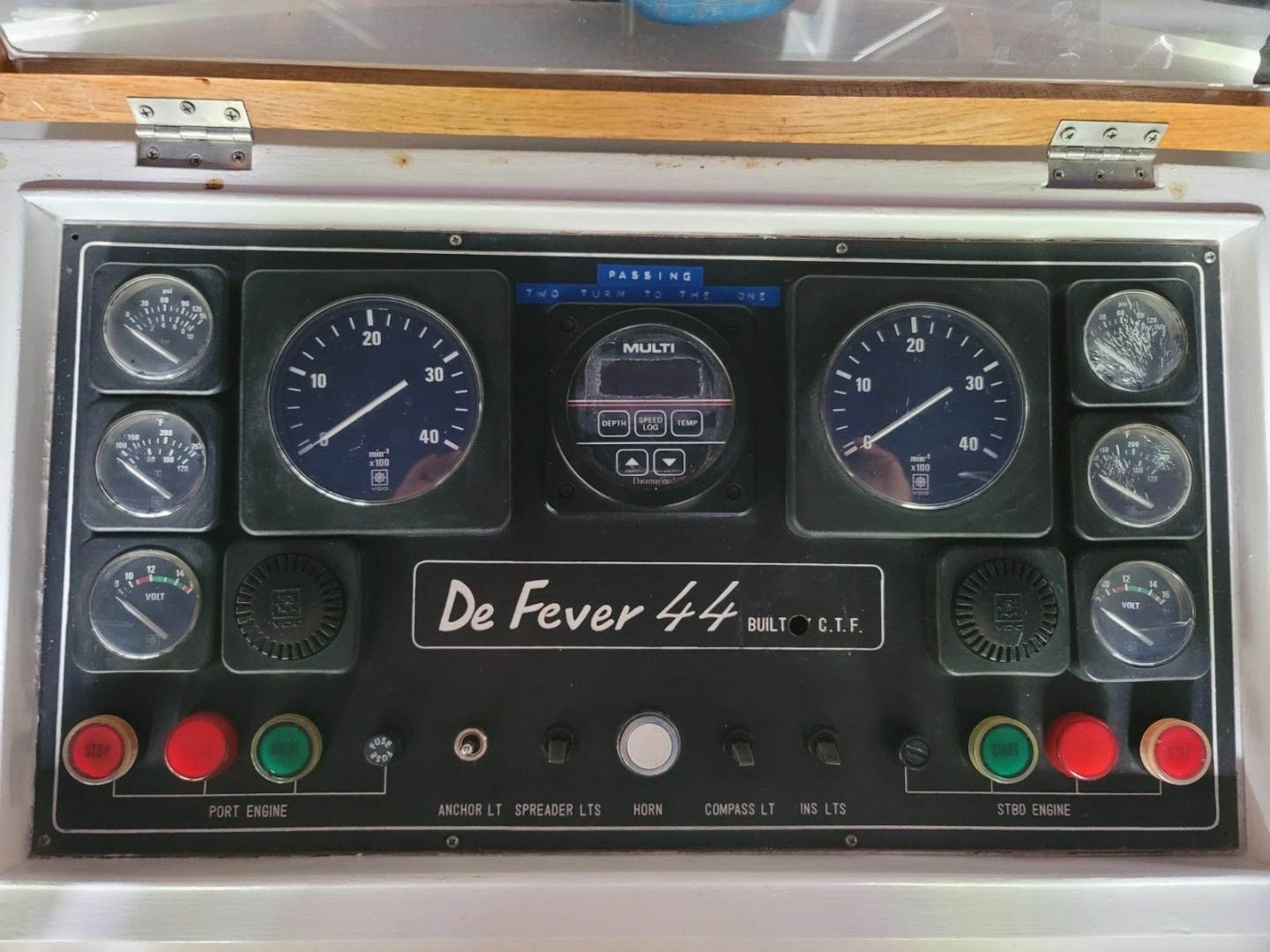 1990 DeFever Offshore Cruiser