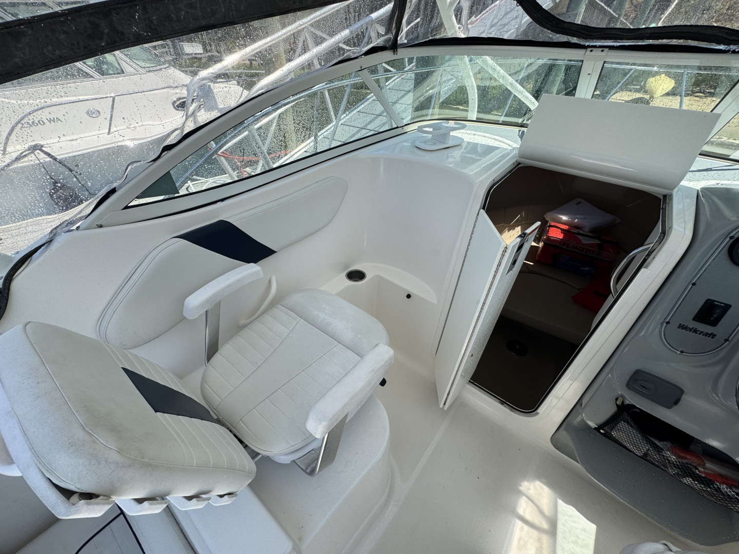 25ft Wellcraft Yacht For Sale
