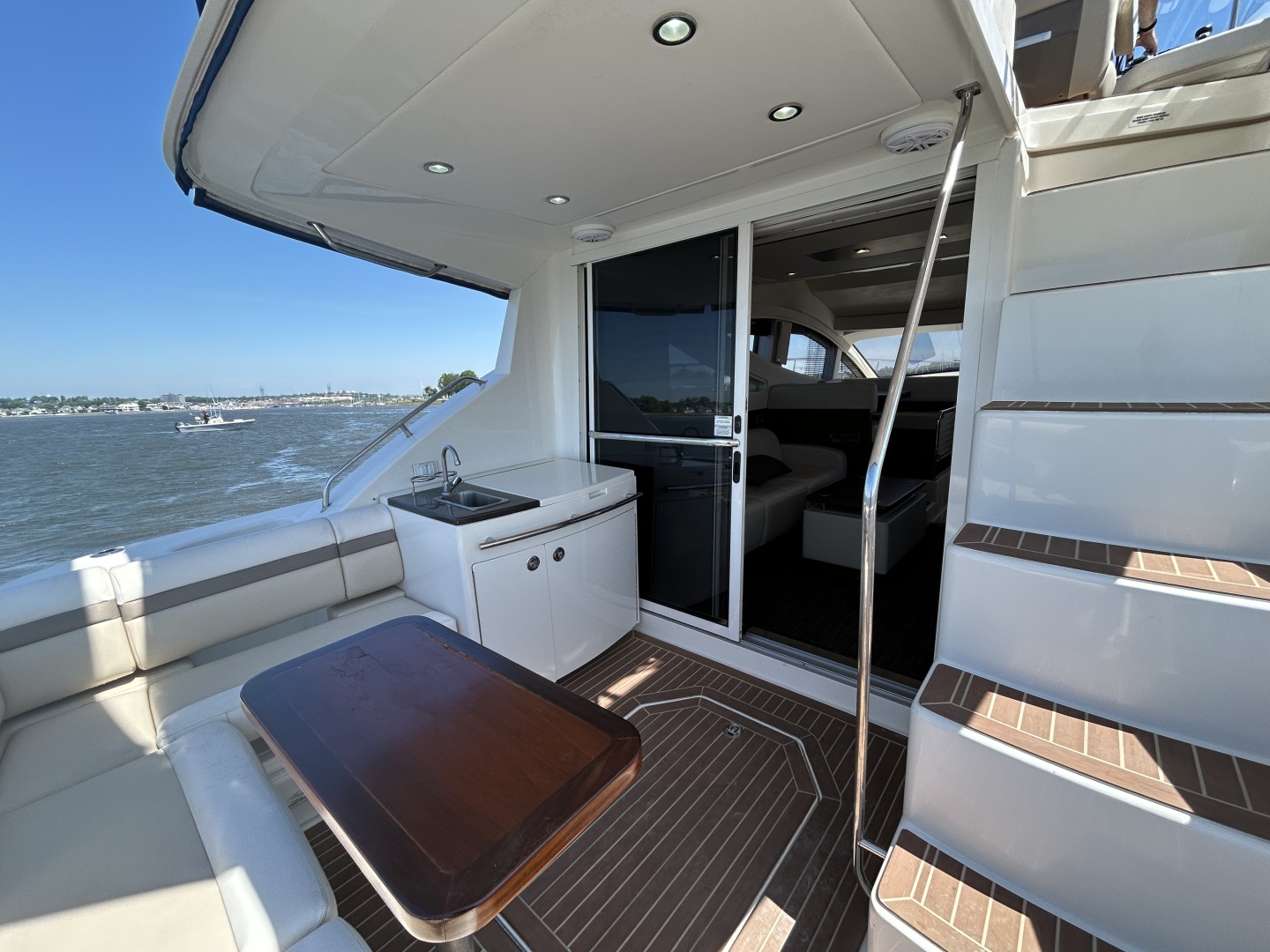 2012 Sea Ray 450 Sedan Bridge