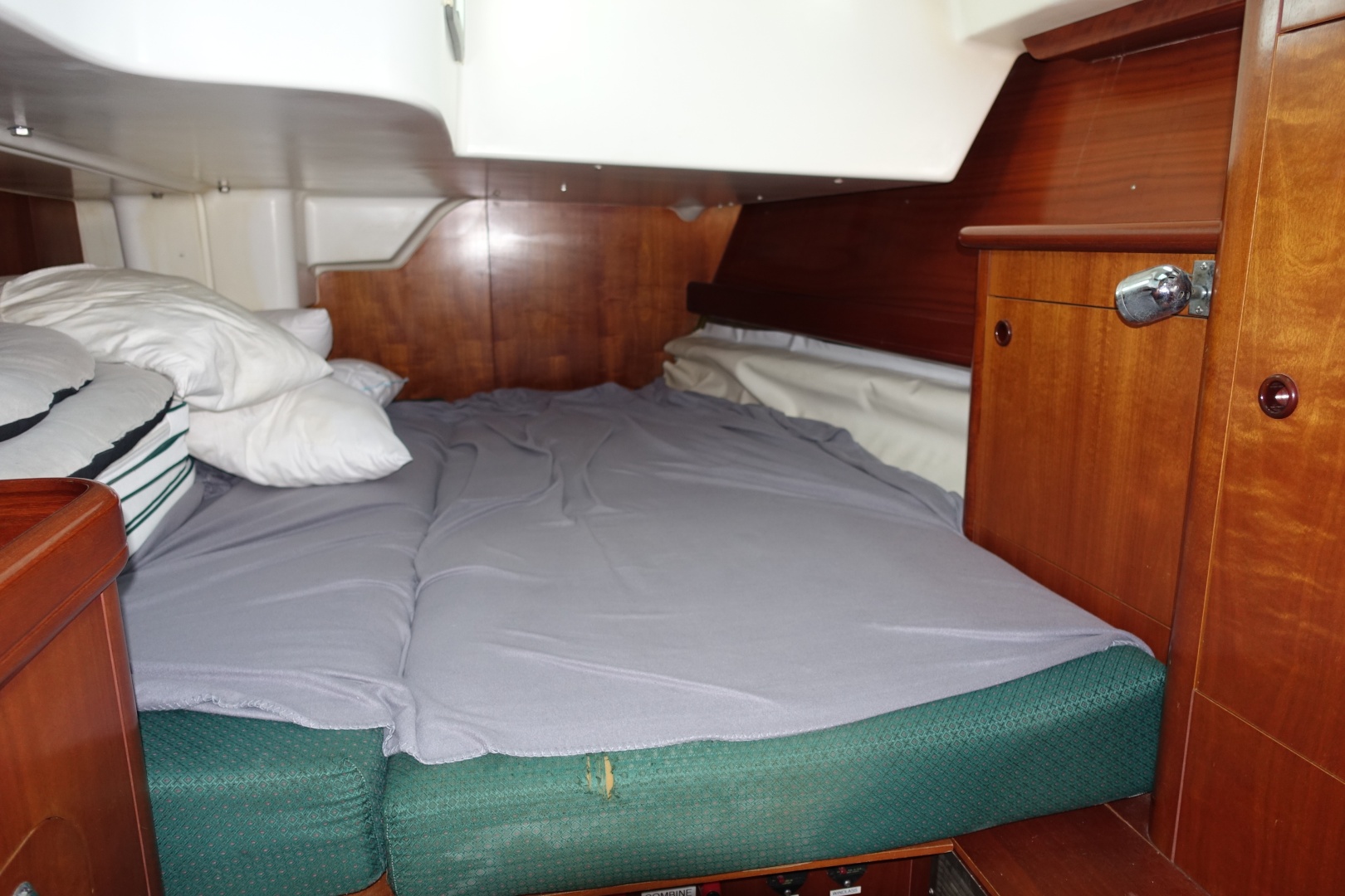 OYA 46ft Beneteau Yacht For Sale