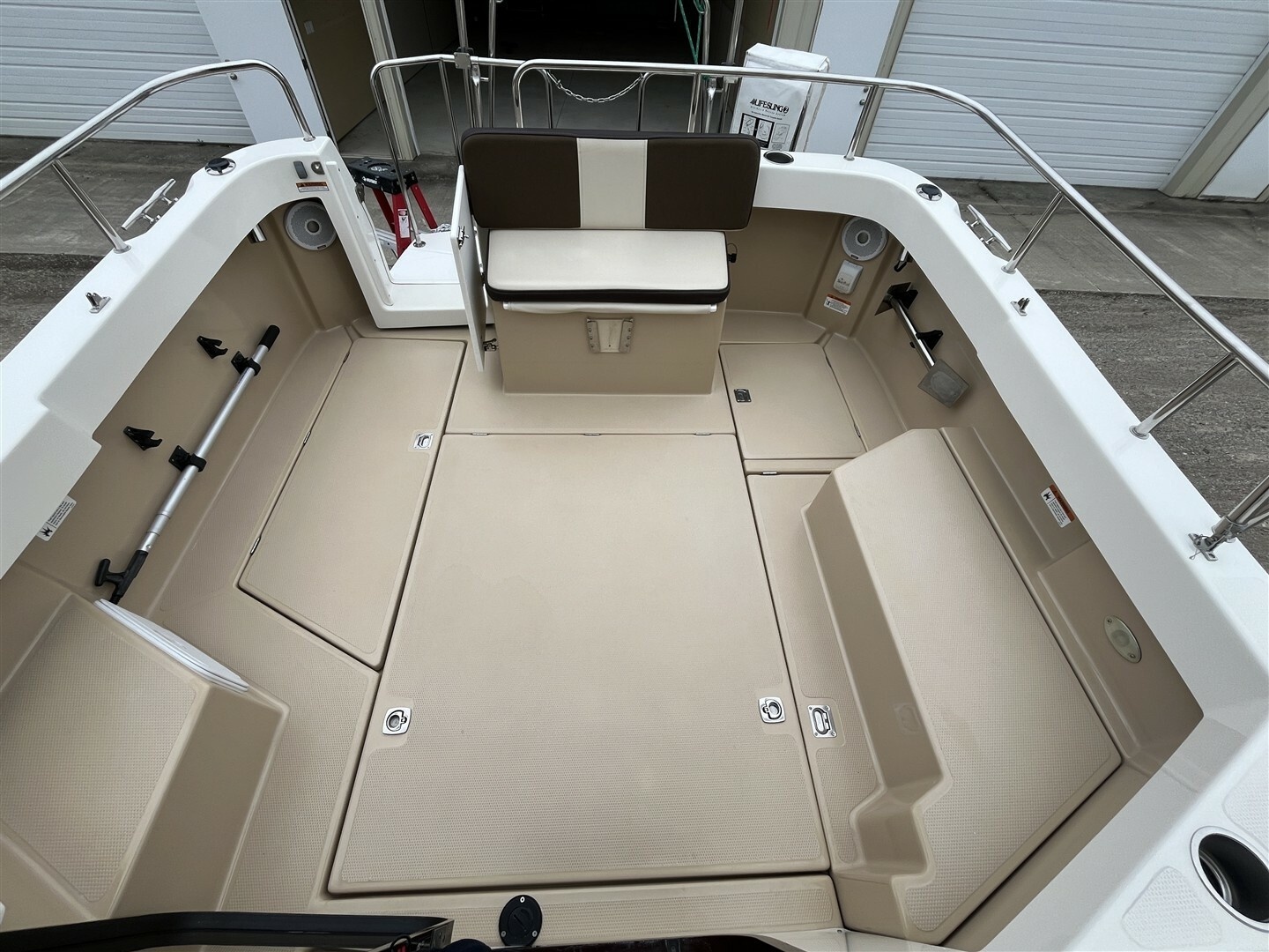 2015 Ranger Tugs R-27