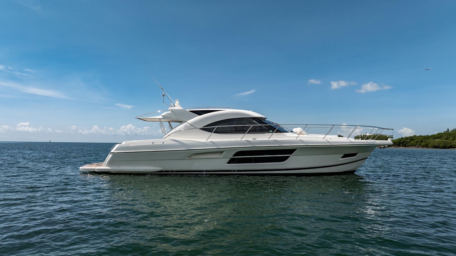 Riviera 5000 Sport Yacht - Photo 18