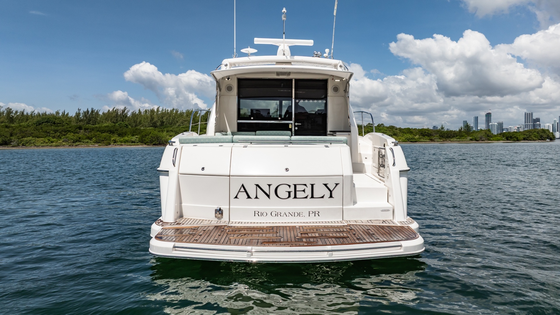Riviera 5000 Sport Yacht - Photo 23