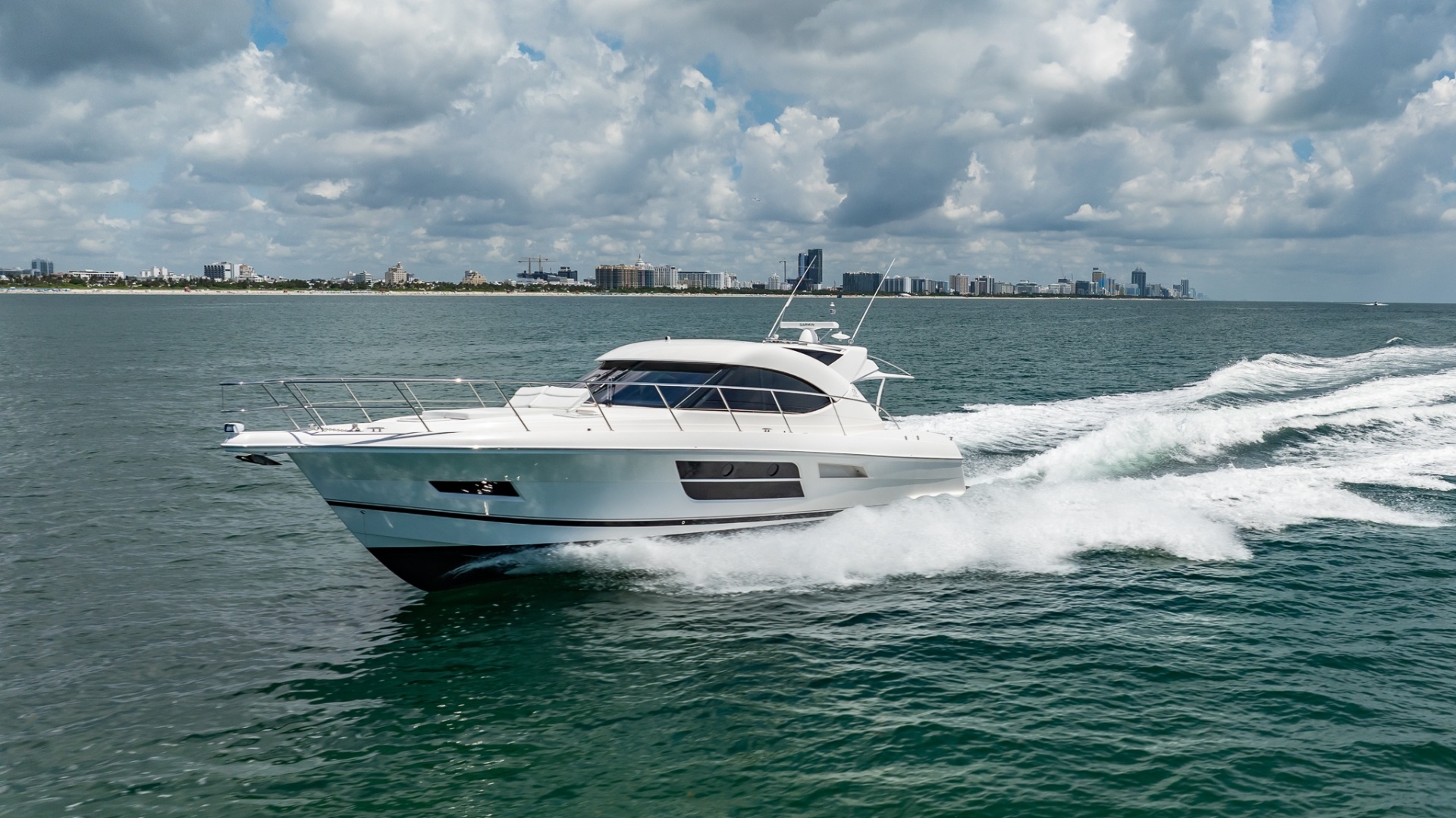 Riviera 5000 Sport Yacht - Photo 7