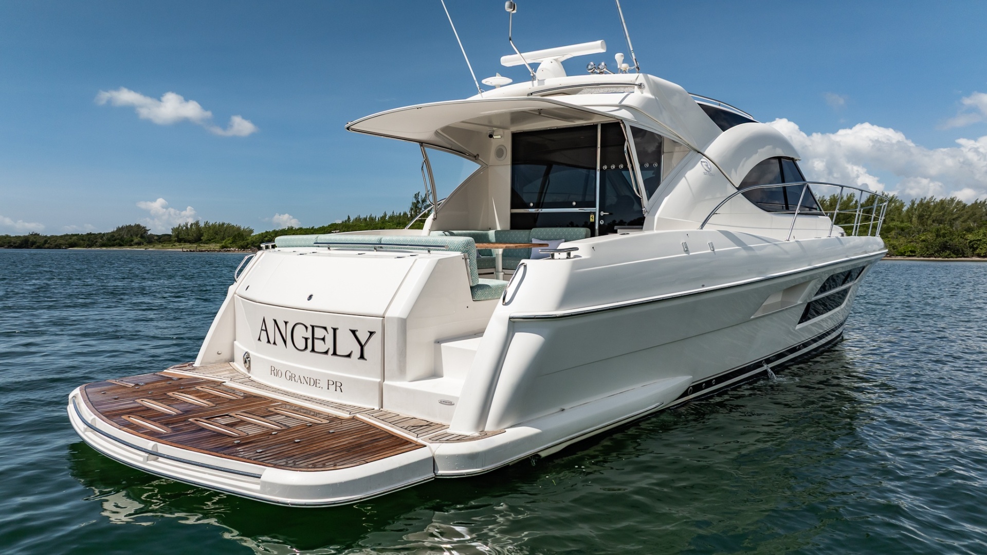 Riviera 5000 Sport Yacht - Photo 22