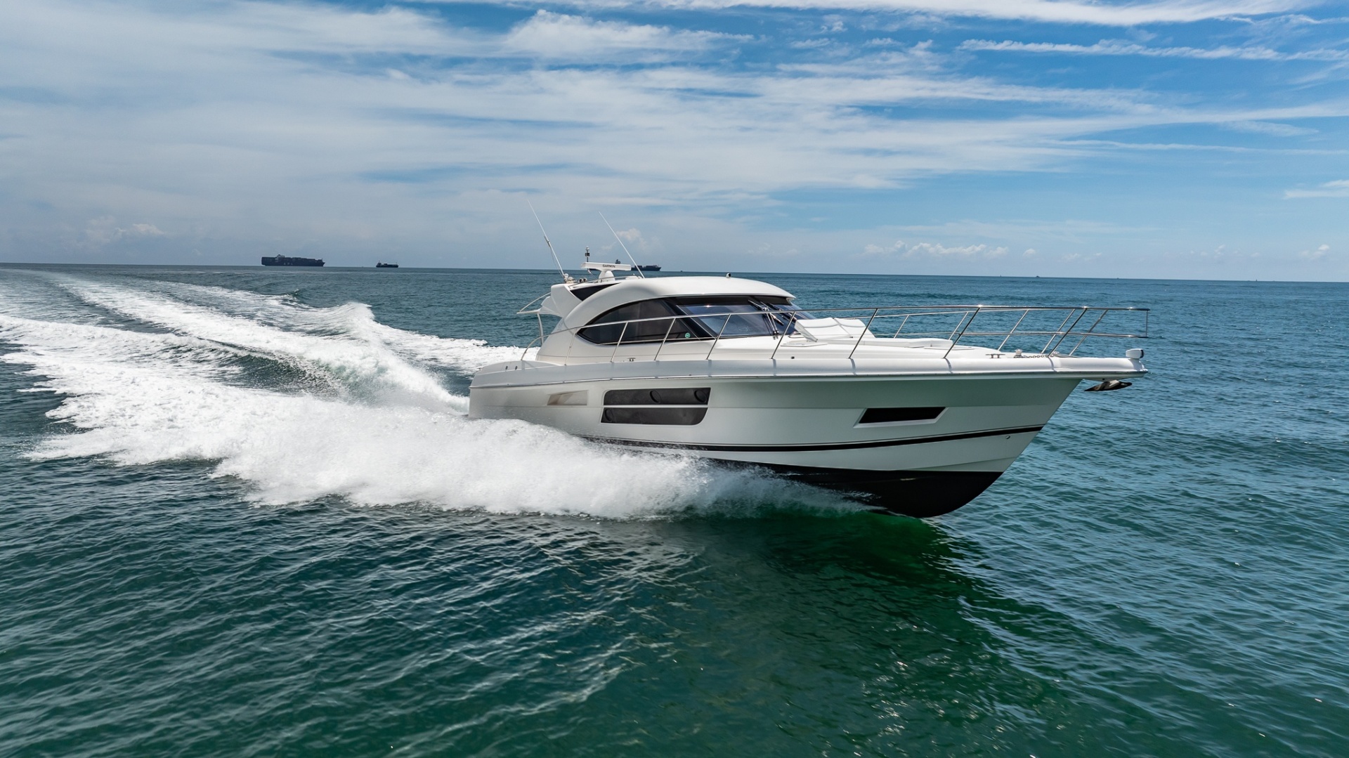 Riviera 5000 Sport Yacht - Photo 2
