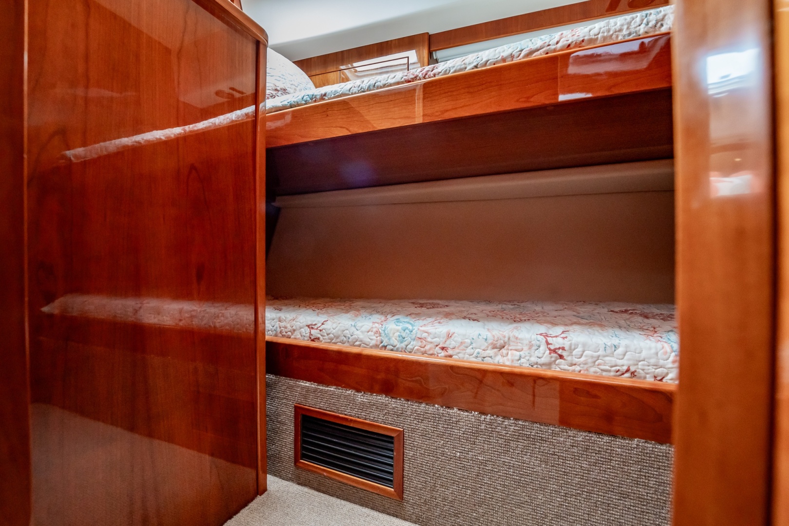 Riviera 5000 Sport Yacht - Photo 66