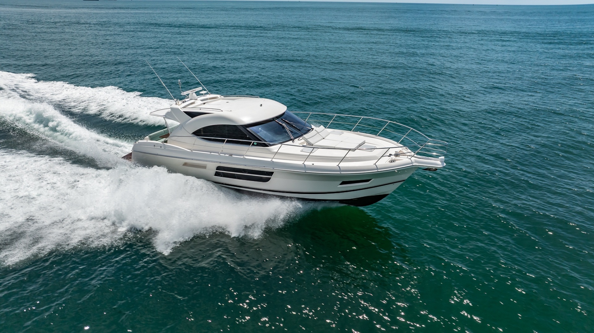 Riviera 5000 Sport Yacht - Photo 14
