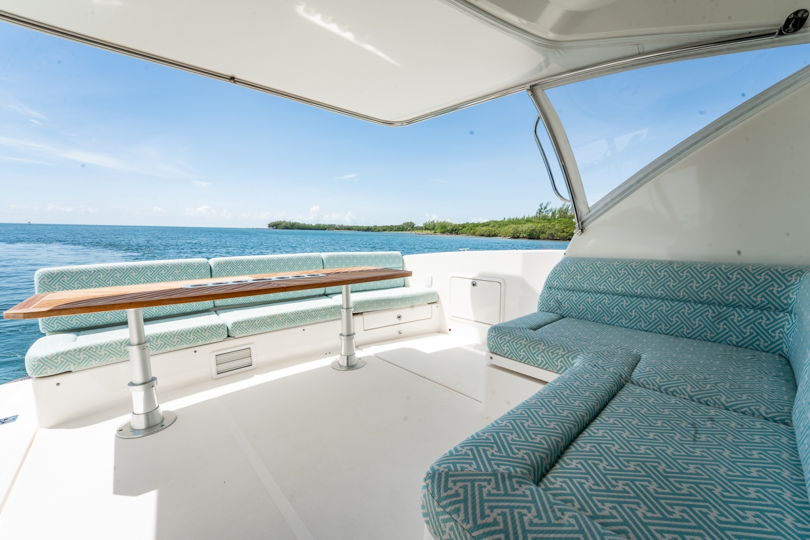 Riviera 5000 Sport Yacht - Photo 35