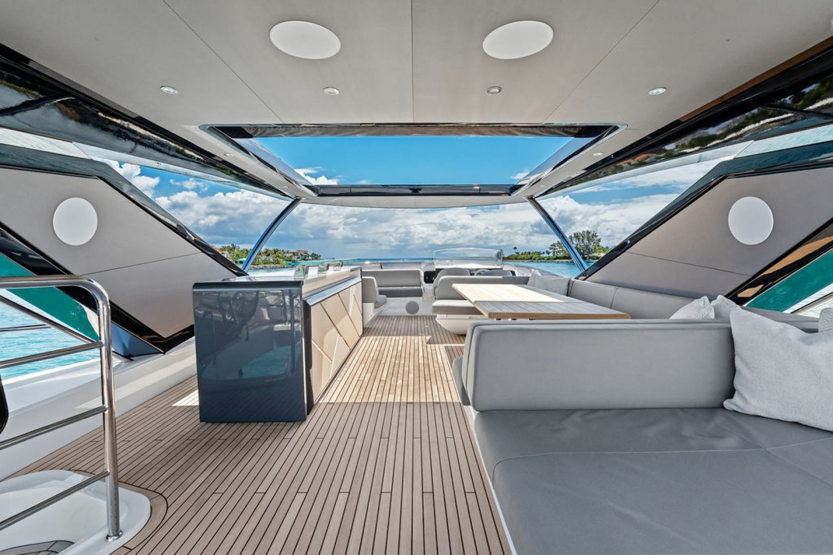 Dolce Far Niente 86ft Sunseeker Yacht For Sale Dolce Far Niente 86ft Sunseeker Yacht For Sale