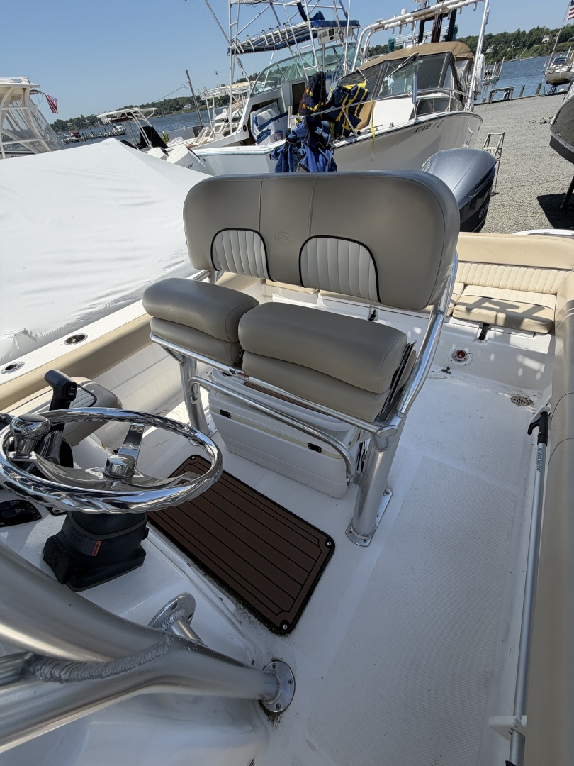 2018 Sea Fox 249 Avenger