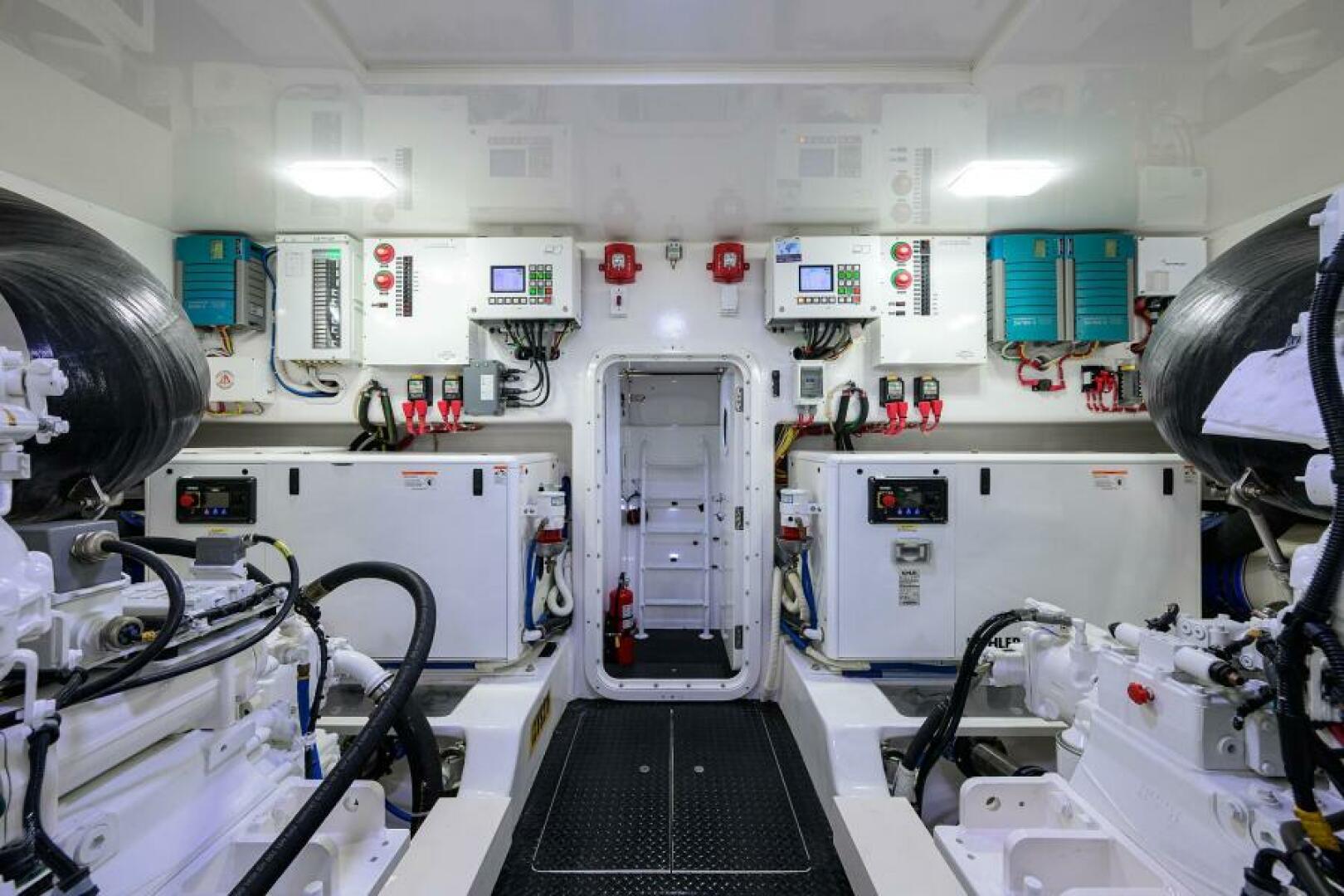 Viking 80 Convertible — LAMPLIGHTER - Photo 45