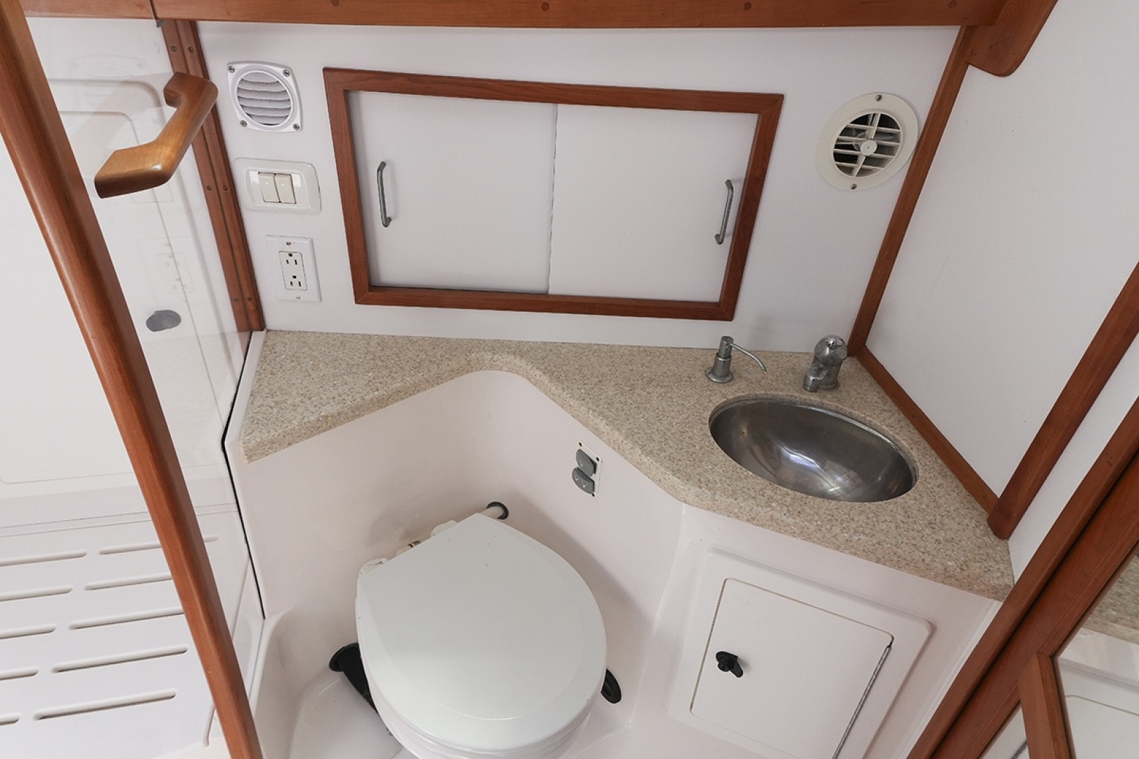 2006 Sabre 38 Hard Top Express