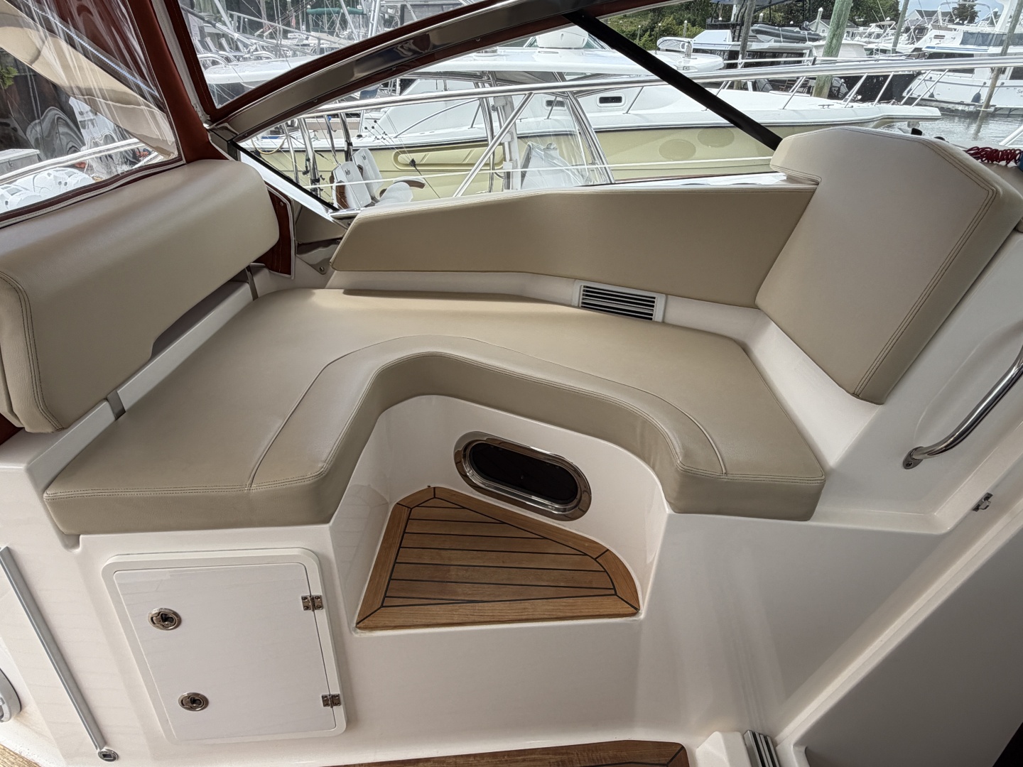 Pursuit SC 365i Sport Coupe — Lorimar - Photo 34