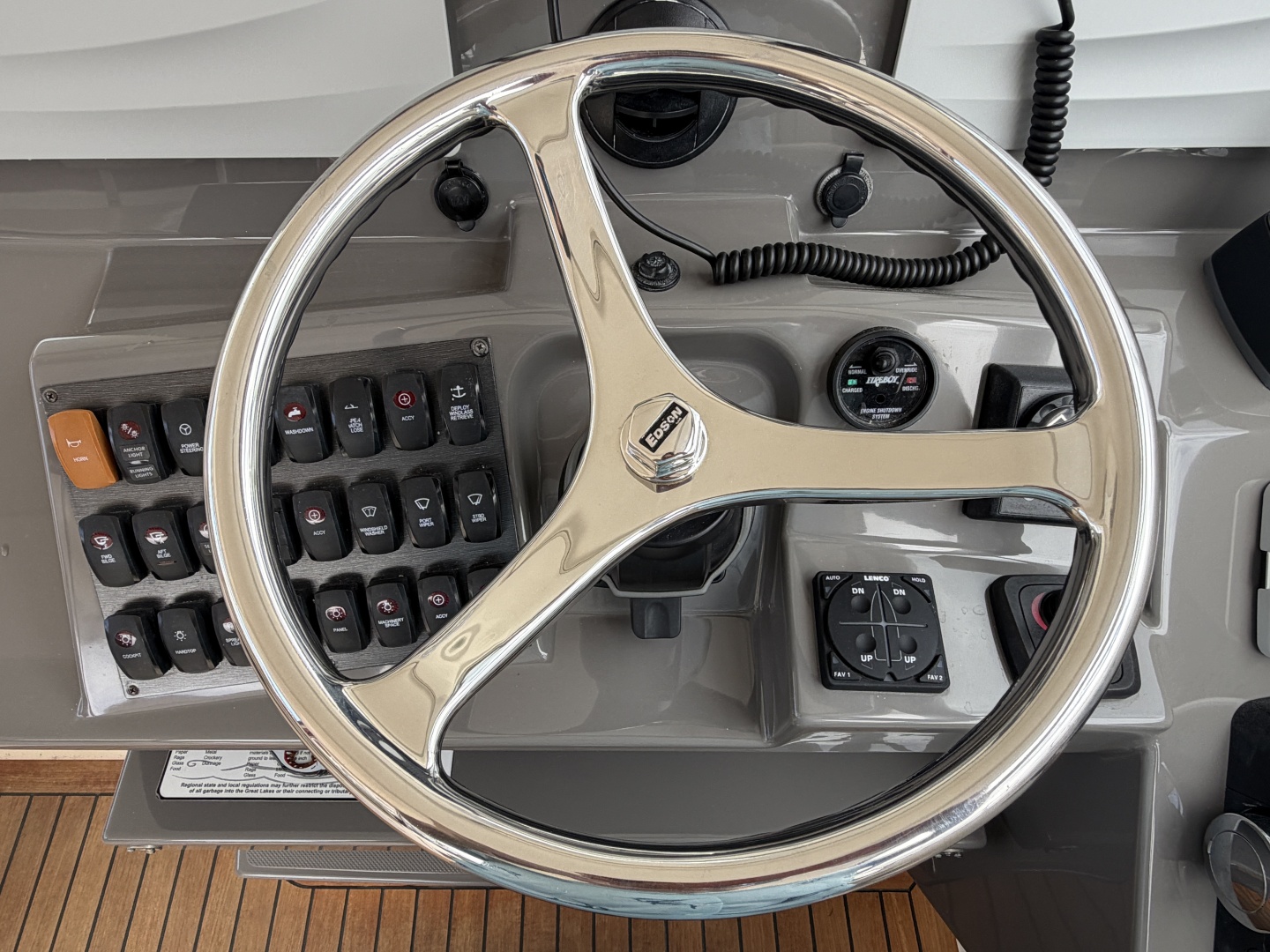 Pursuit SC 365i Sport Coupe — Lorimar - Photo 31