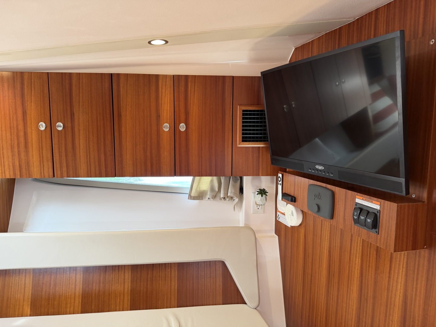 Pursuit SC 365i Sport Coupe — Lorimar - Photo 65