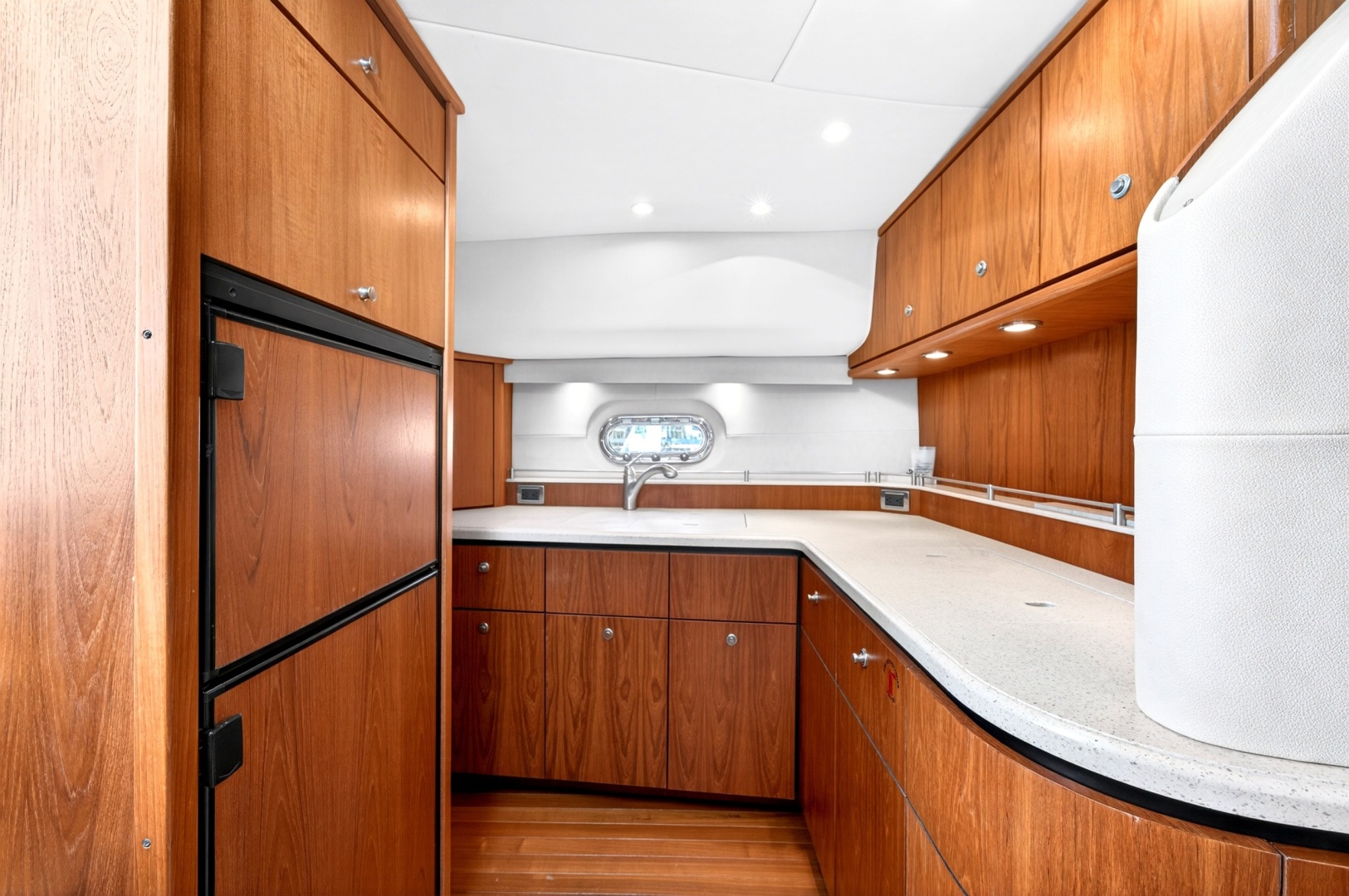 2006 Tiara Yachts 4300 Sovran