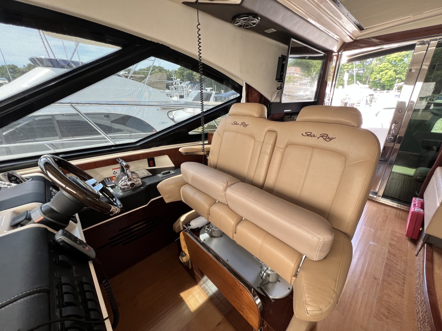 V Drives W Yacht Controller 51ft Sea Ray Yacht For Sale