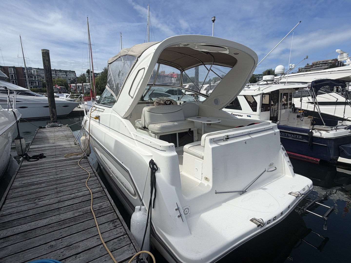 29ft Maxum Yacht For Sale