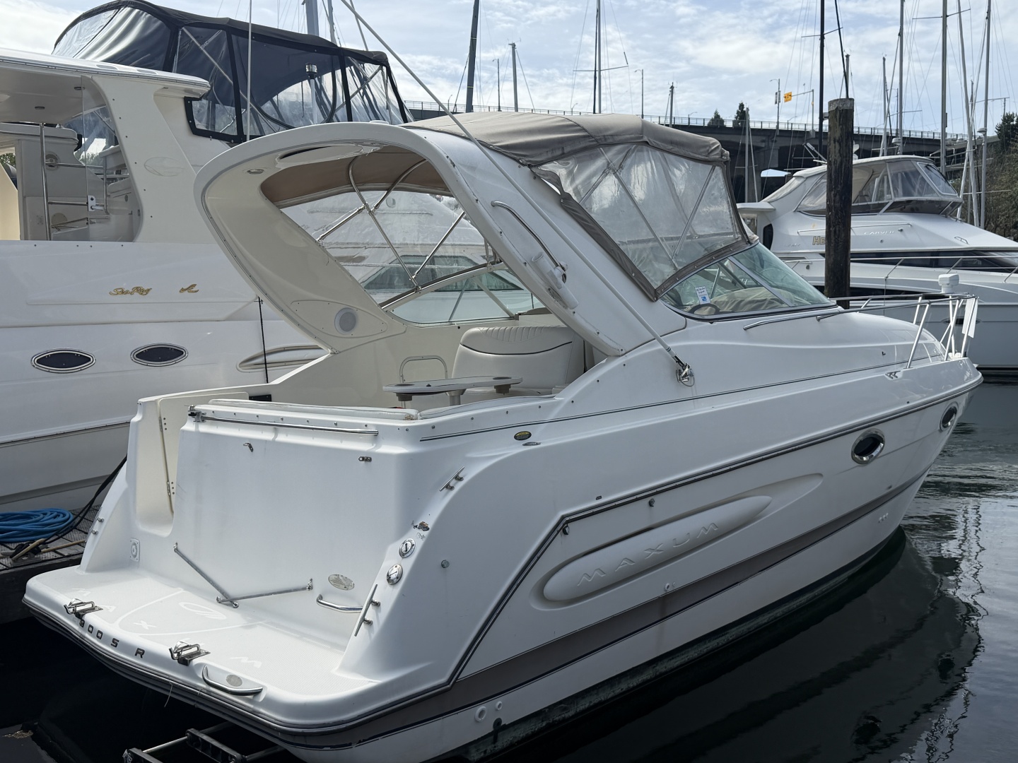 29ft Maxum Yacht For Sale