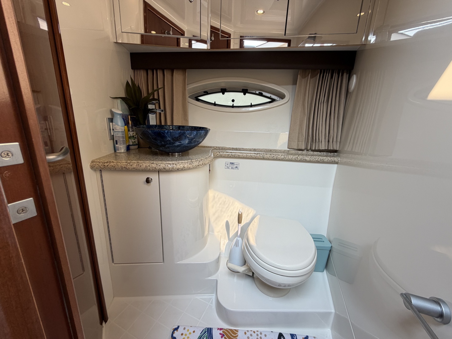 Helios 47ft Carver Yacht For Sale
