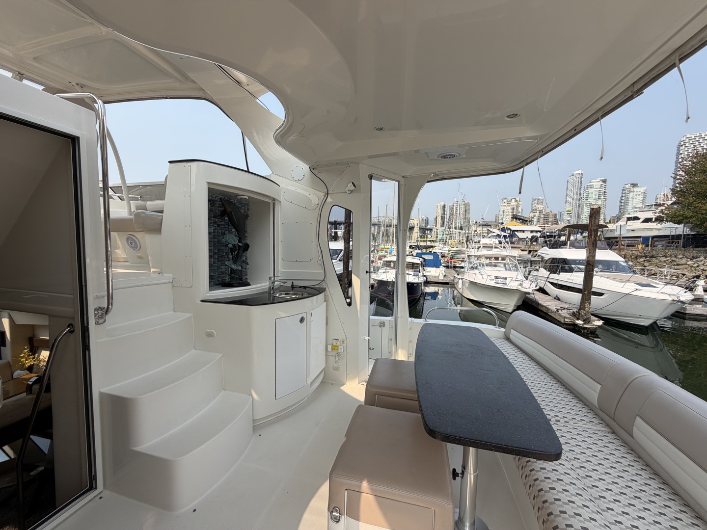 Helios 47ft Carver Yacht For Sale