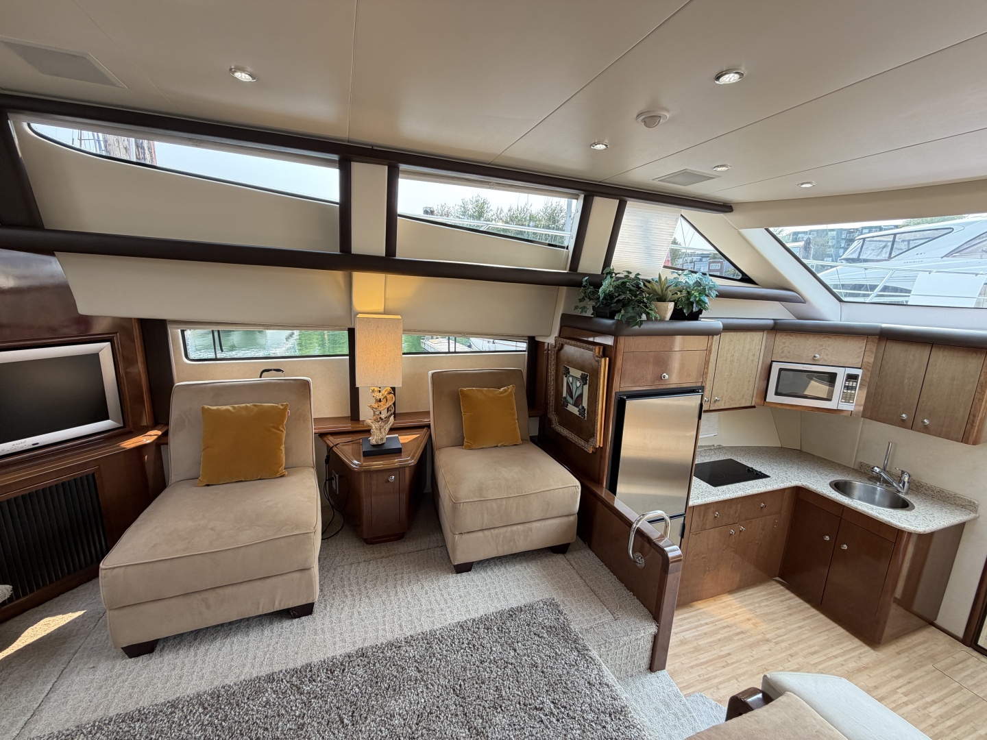 Helios 47ft Carver Yacht For Sale