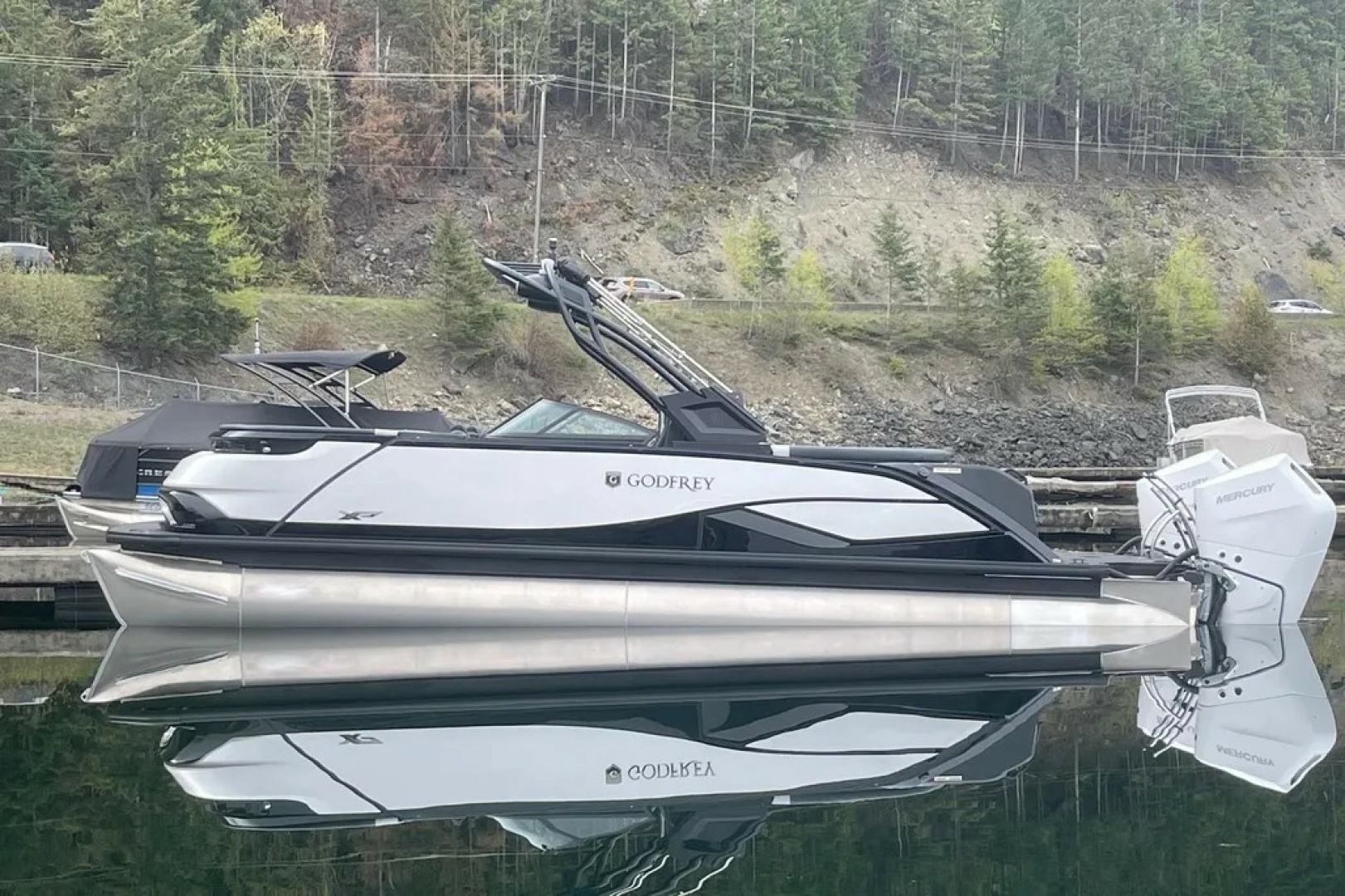 2024 Godfrey XP2700W