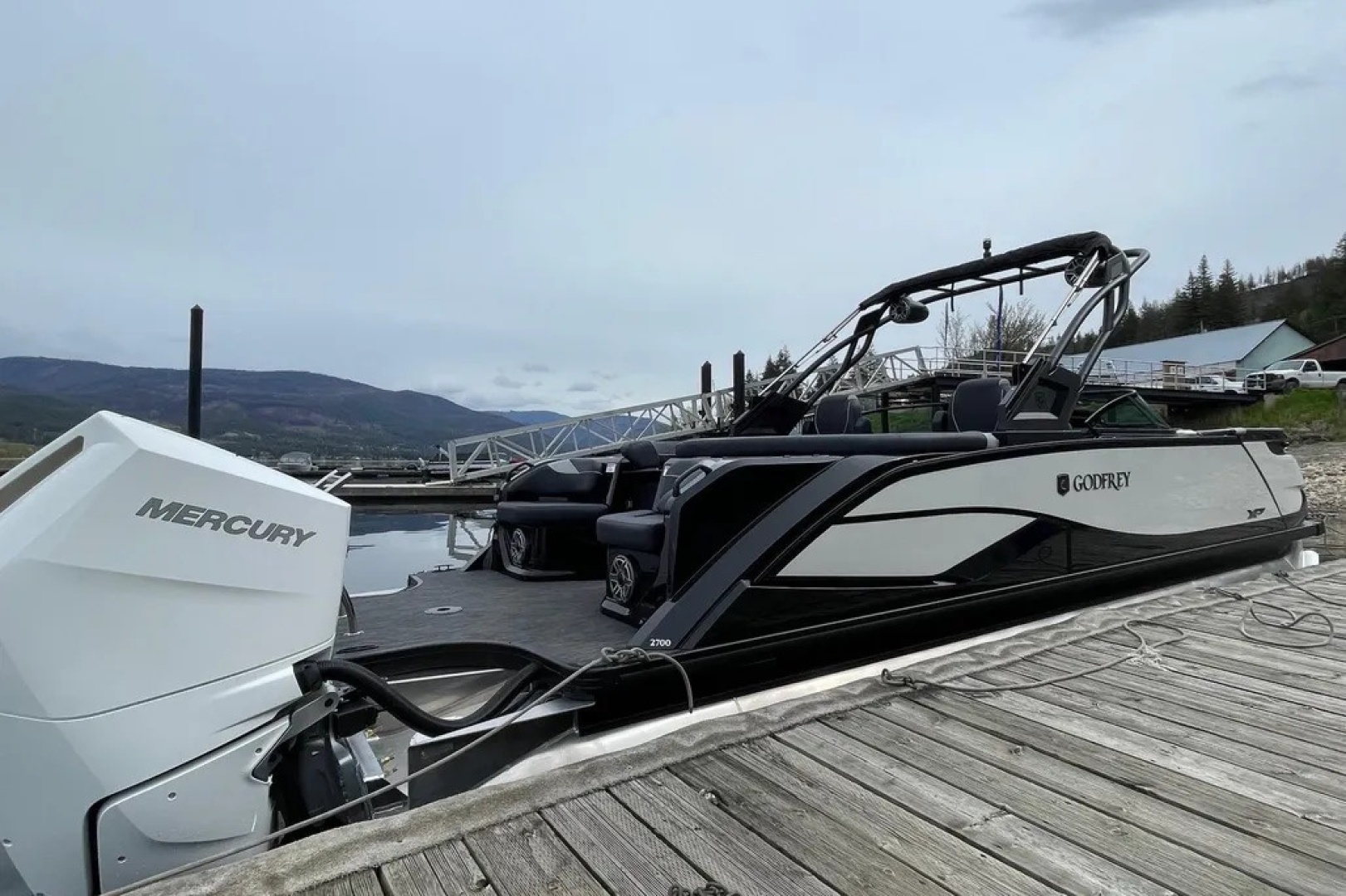 2024 Godfrey XP2700W