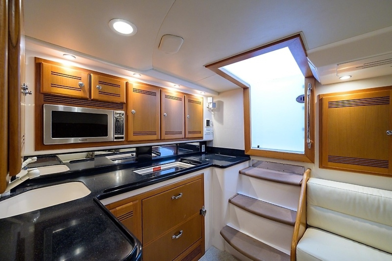 2005 Cabo 45 Express