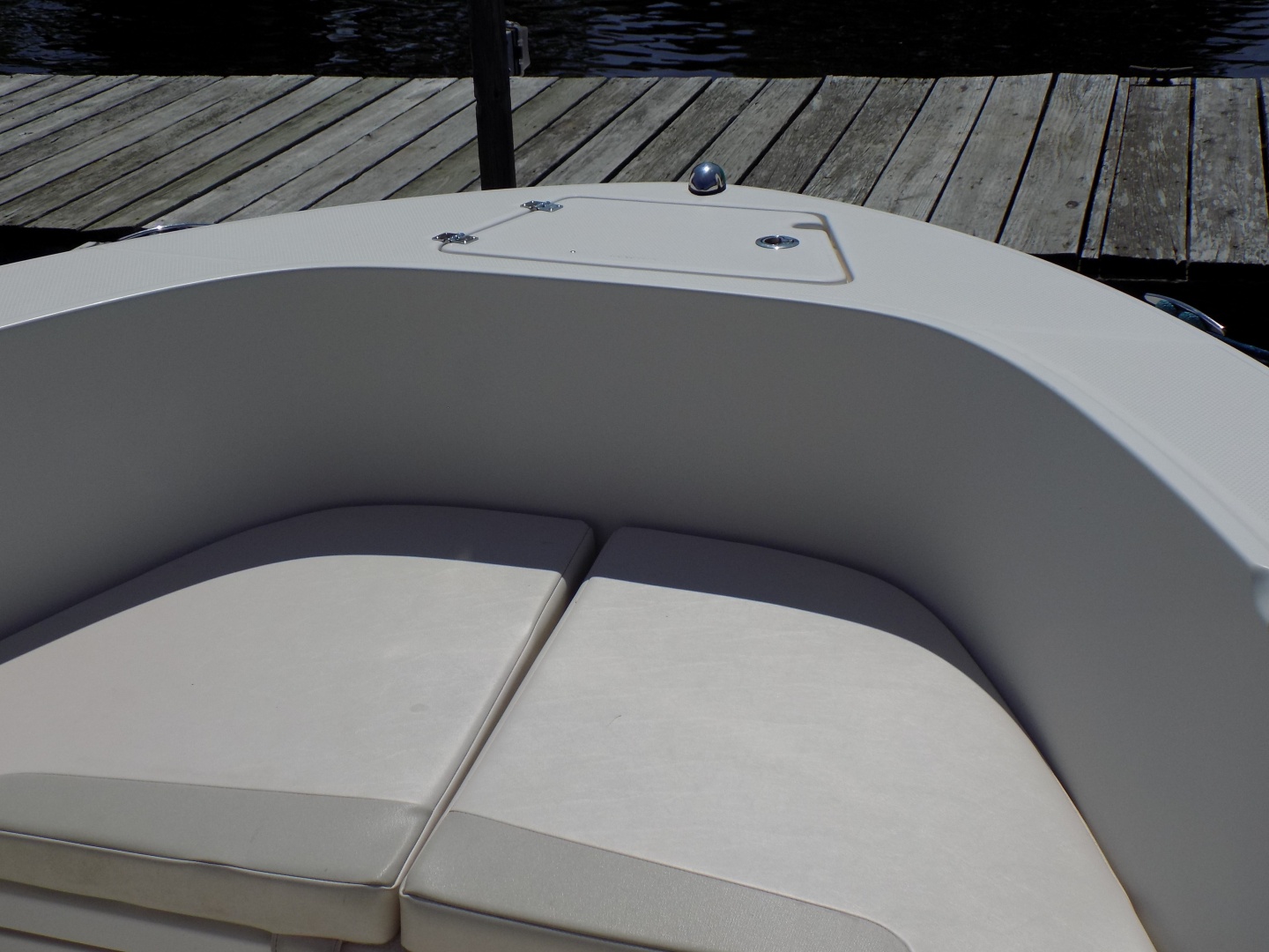 Bow seats