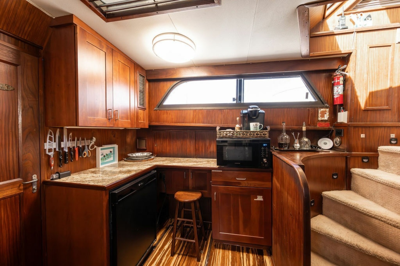 58ft Hatteras Yacht For Sale