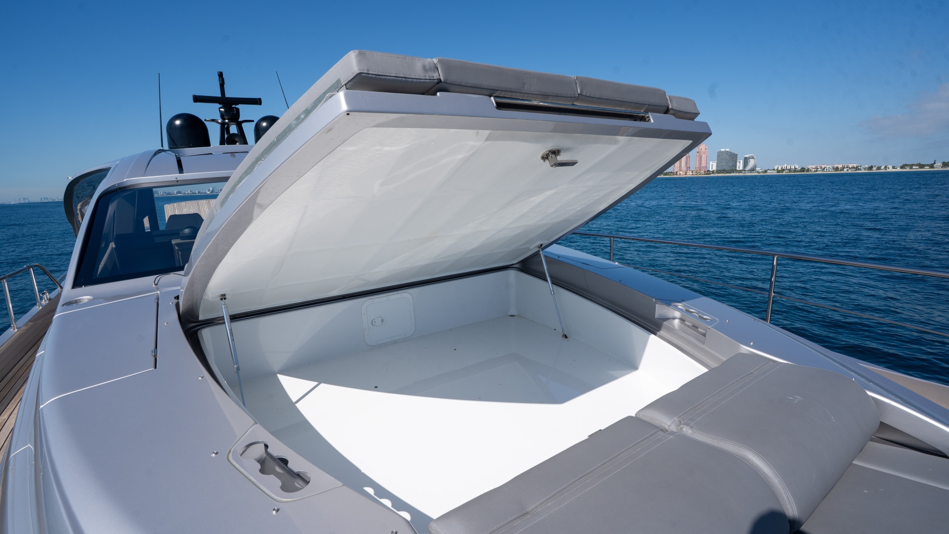 Pershing 7X — NIKI - Photo 36