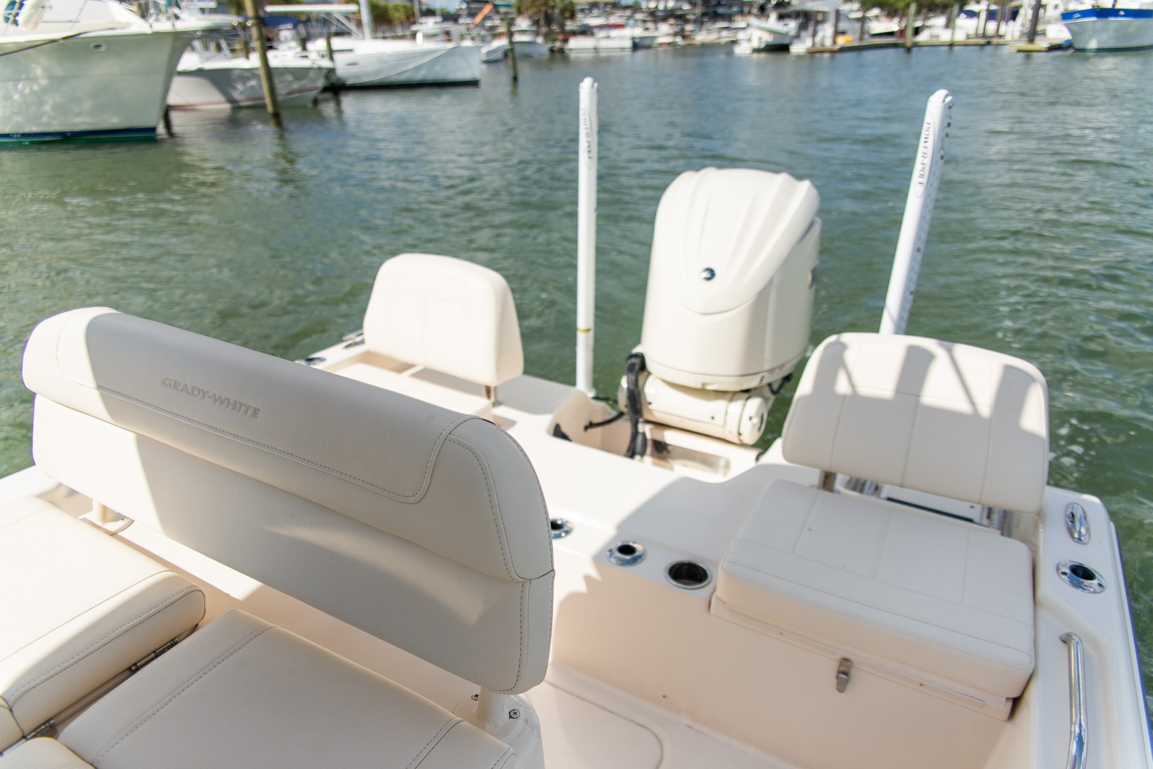 23ft Grady White Yacht For Sale