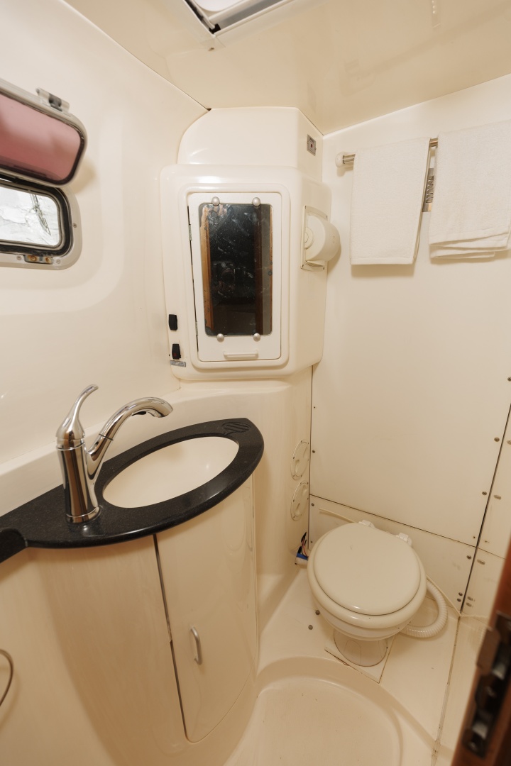 ESCAPE 43ft Leopard Yacht For Sale ESCAPE 43ft Leopard Yacht For Sale