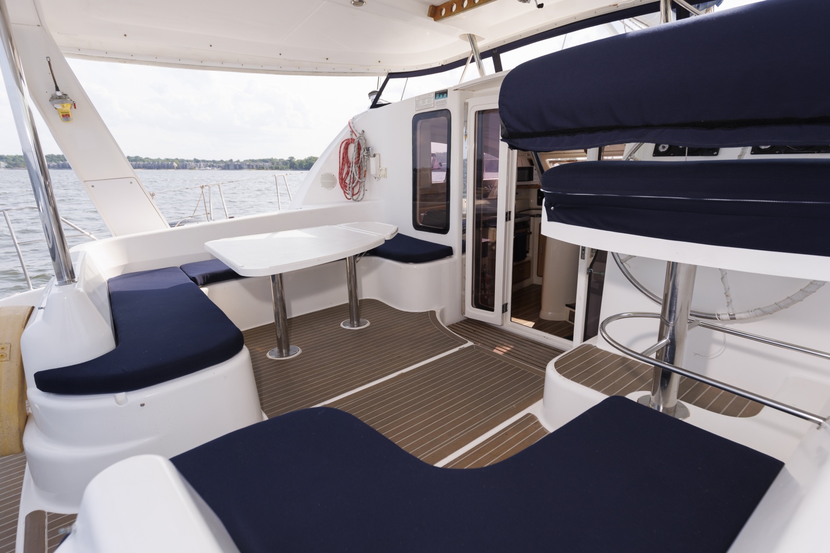 ESCAPE 43ft Leopard Yacht For Sale ESCAPE 43ft Leopard Yacht For Sale