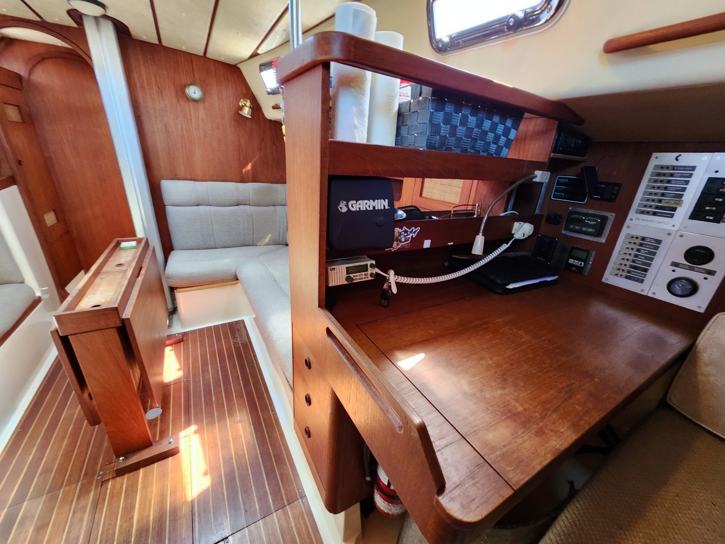 1982 Canadian Sailcraft CS-36