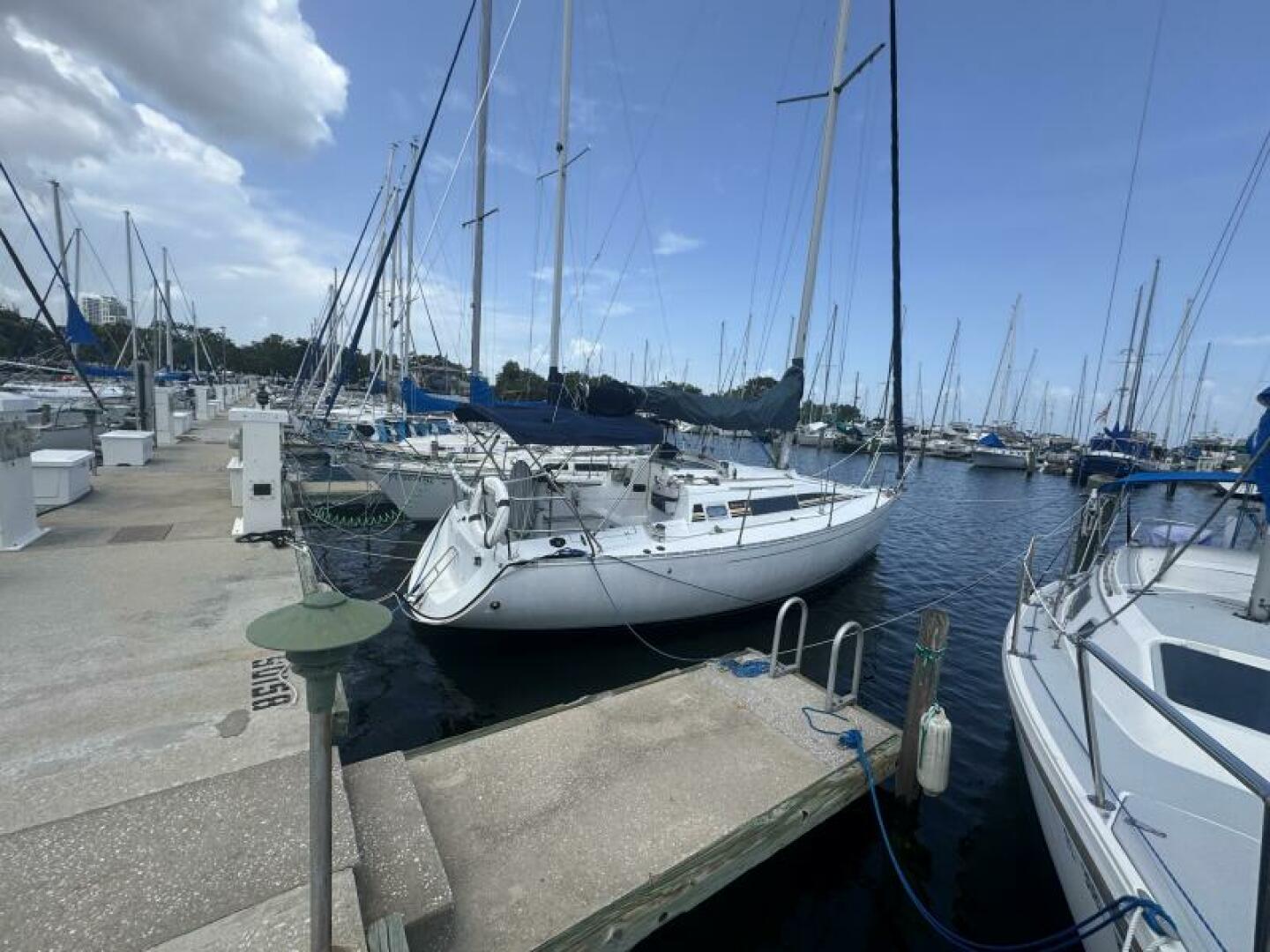 28ft Beneteau Yacht For Sale