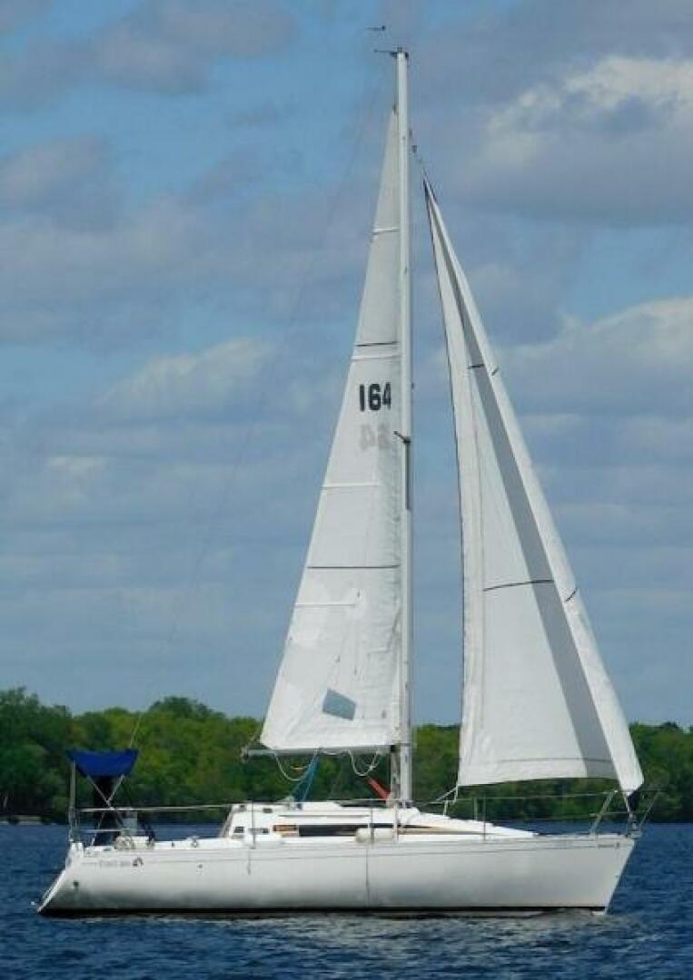 28ft Beneteau Yacht For Sale